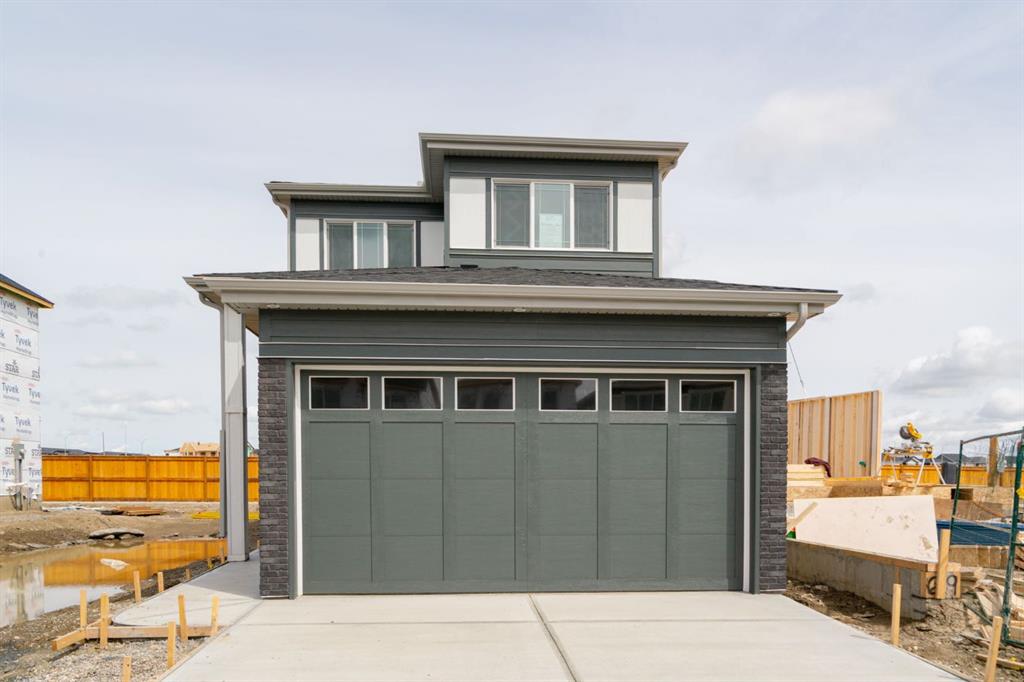 Picture of 679 Buffaloberry Manor SE, Calgary Real Estate Listing