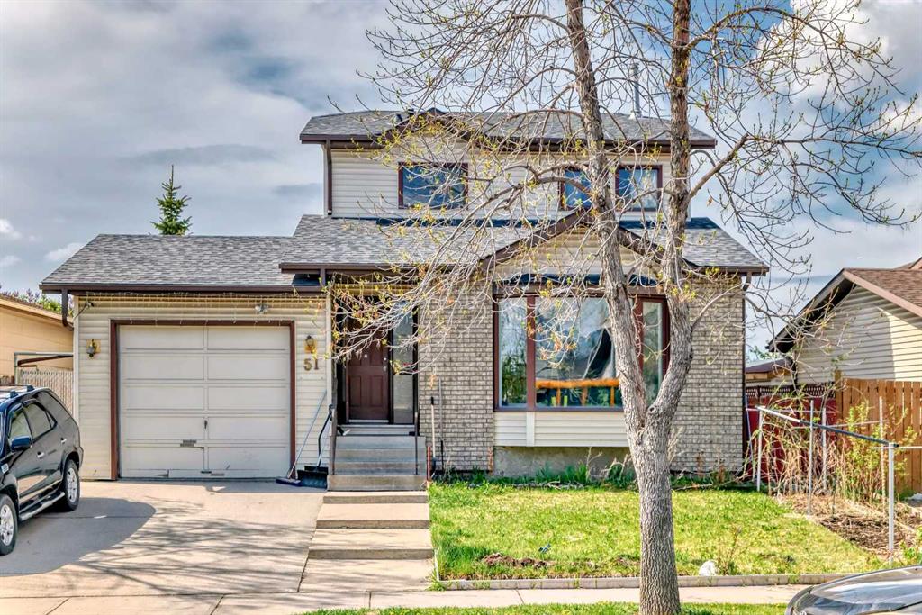 Picture of 51 Applewood Drive SE, Calgary Real Estate Listing