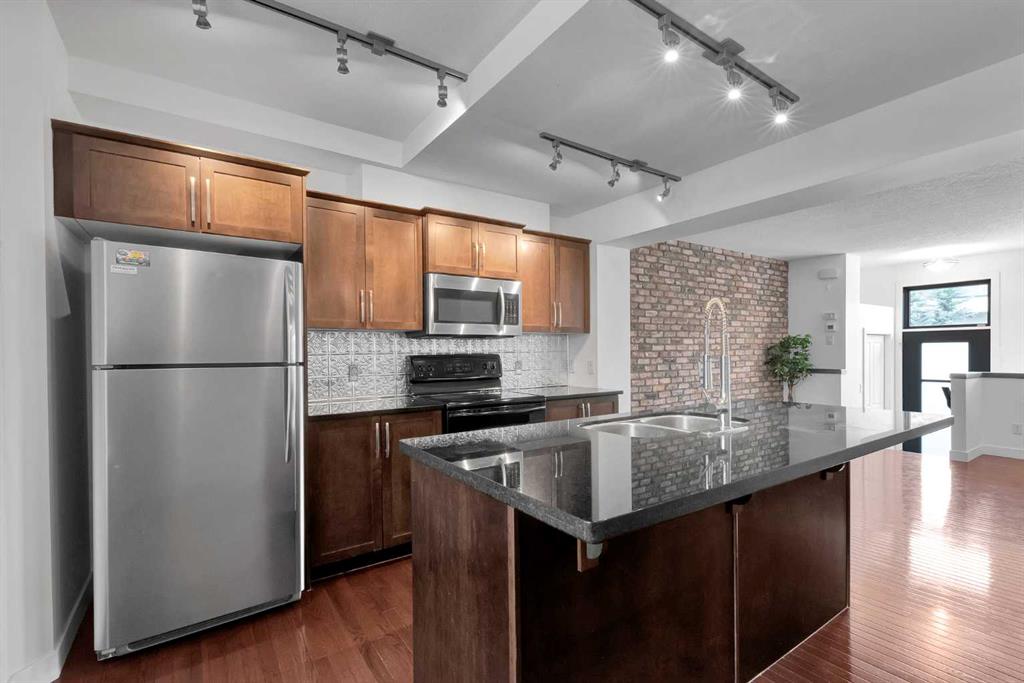 Picture of 55 Aspen Hills Green SW, Calgary Real Estate Listing