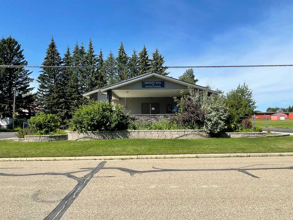 Picture of 5219 49 Street , Eckville Real Estate Listing