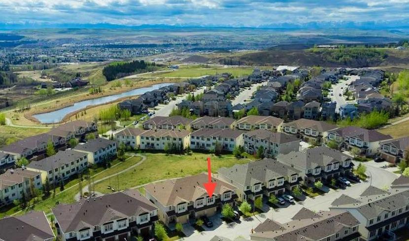 Picture of 234 Sunset Point , Cochrane Real Estate Listing