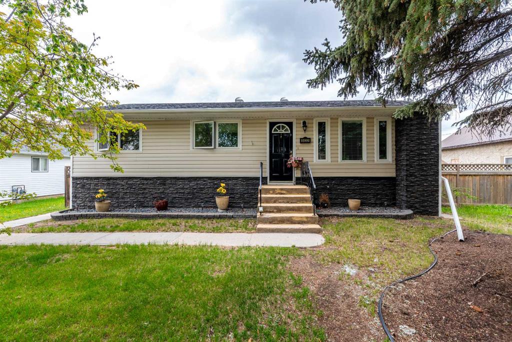Picture of 5032 51 Street , Mannville Real Estate Listing