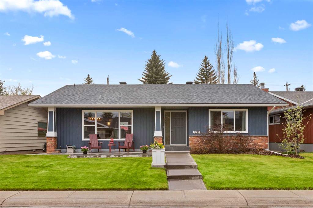 Picture of 1832 Lake Bonavista Drive SE, Calgary Real Estate Listing