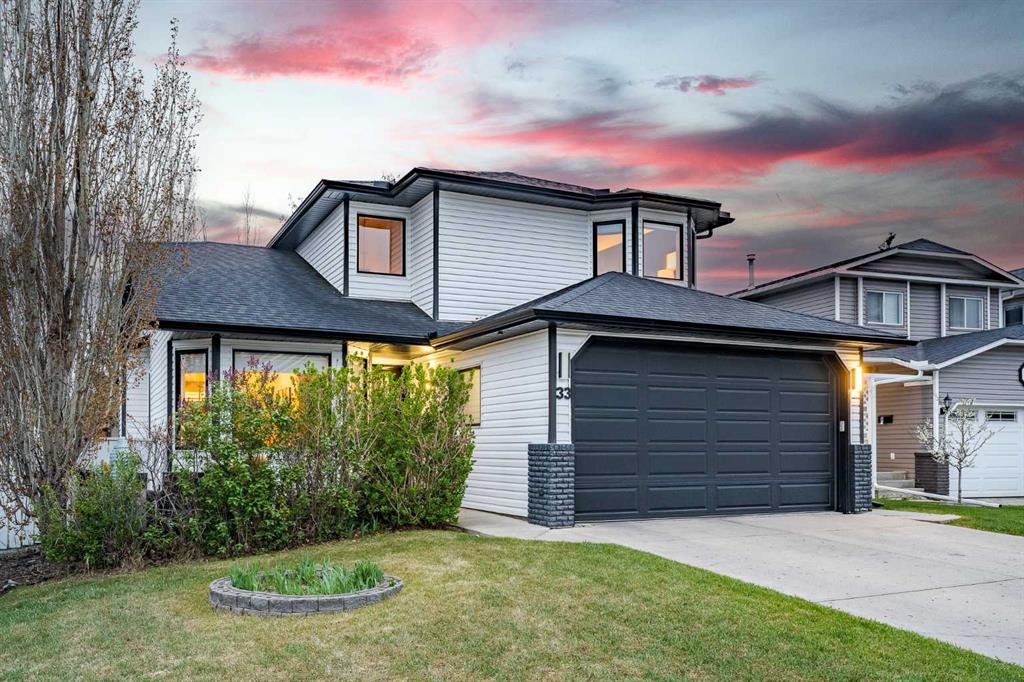 Picture of 33 Riverside Crescent SE, Calgary Real Estate Listing