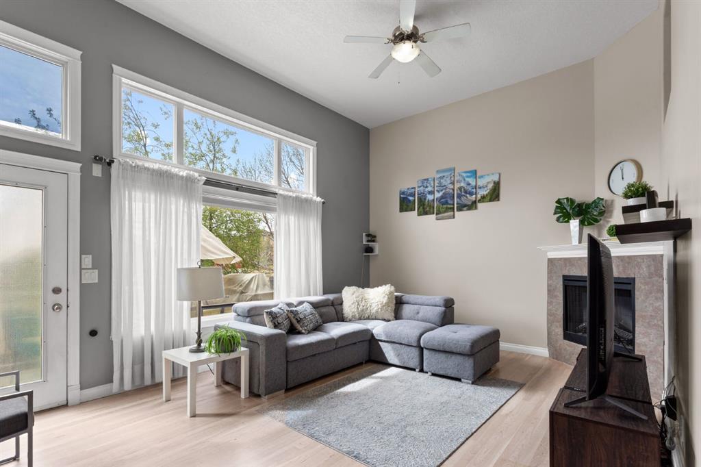 Picture of 13 Dover Mews SE, Calgary Real Estate Listing