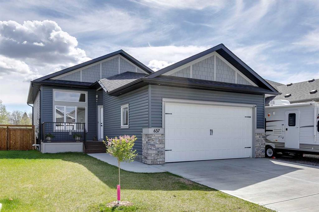 Picture of 657 Anderson Road NW, Diamond Valley Real Estate Listing