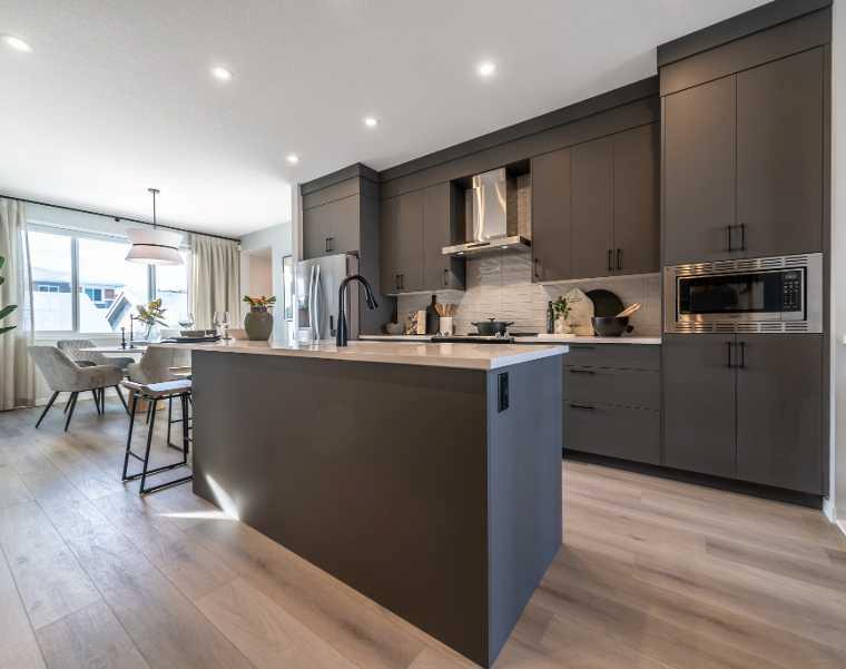 Picture of 938 Livingston View NE, Calgary Real Estate Listing