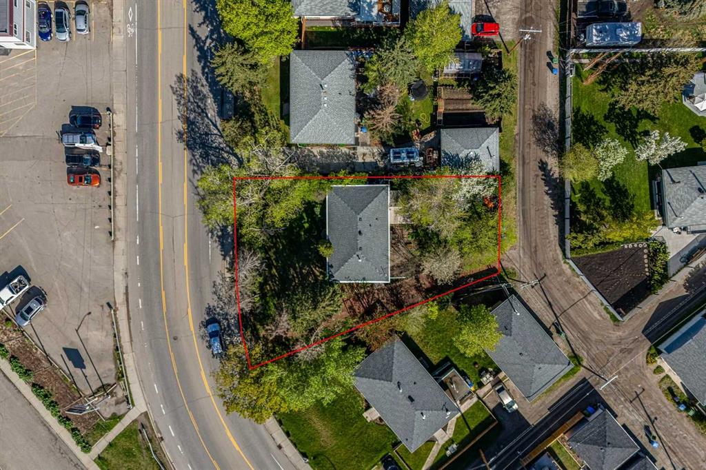 Picture of 8308 Bowness Road NW, Calgary Real Estate Listing