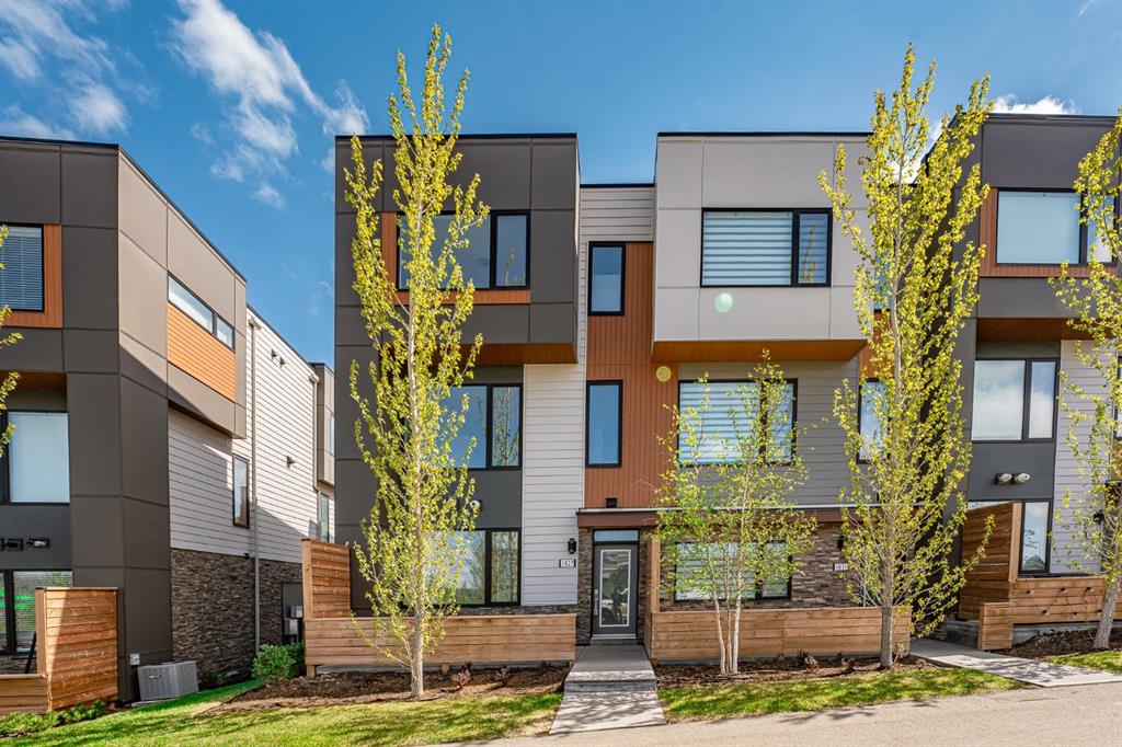 Picture of 1827 Na\'a Drive SW, Calgary Real Estate Listing