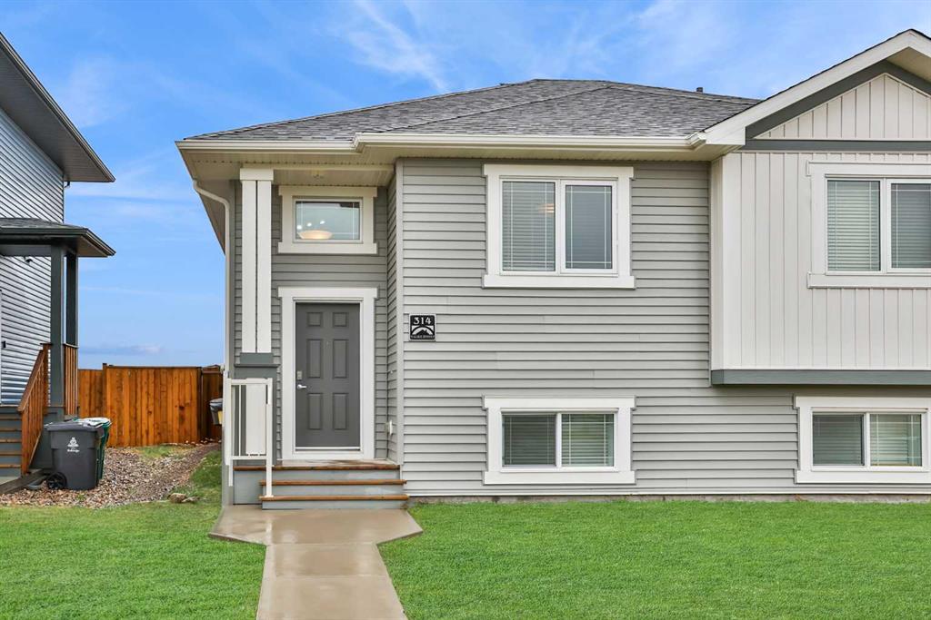 Picture of 314 Coalbanks Boulevard W, Lethbridge Real Estate Listing