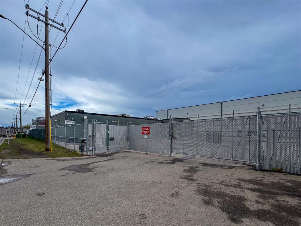 Picture of 4013 Brandon Street SE, Calgary Real Estate Listing