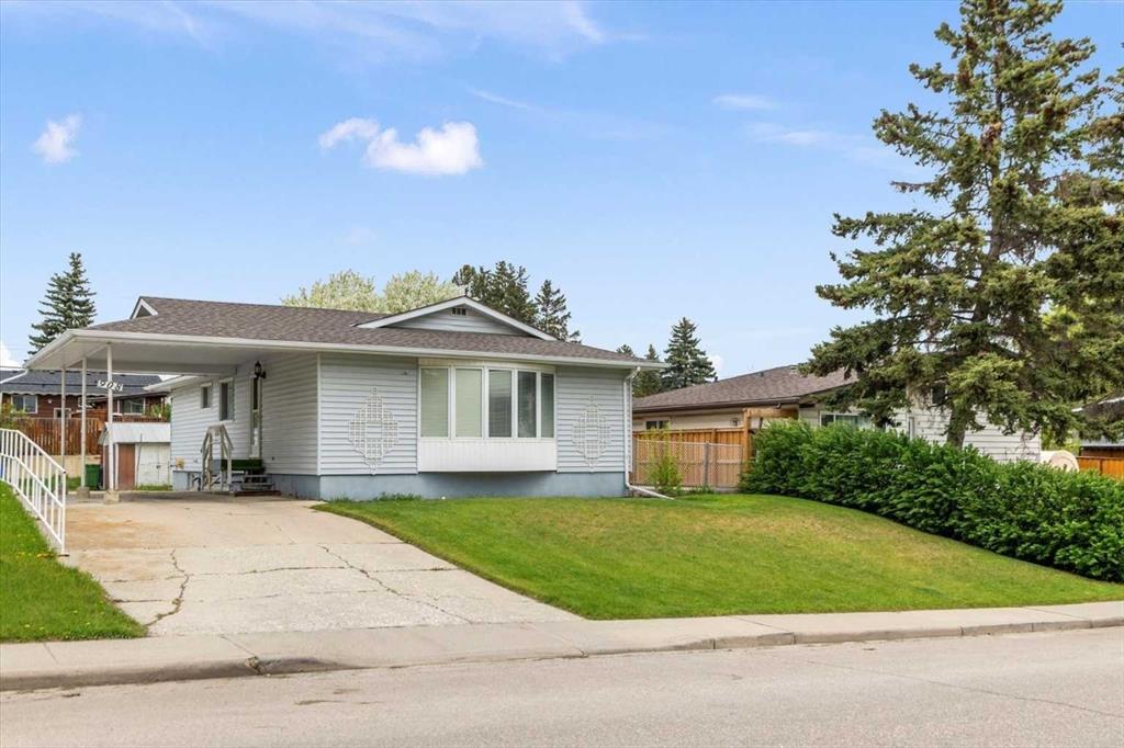 Picture of 908 Stonehaven Road SW, Calgary Real Estate Listing