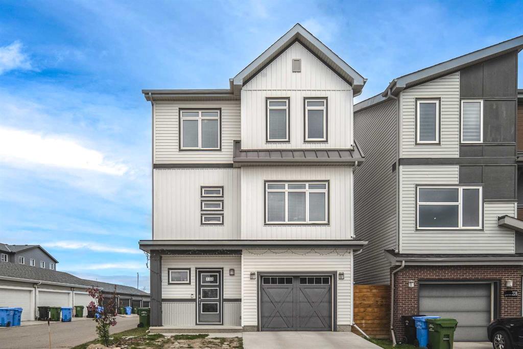 Picture of 232 Lucas Manor NW, Calgary Real Estate Listing