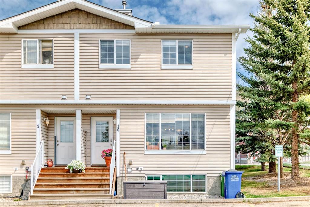 Picture of 10, 304 Ross Avenue , Cochrane Real Estate Listing
