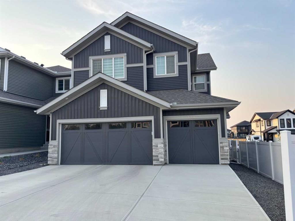 Picture of 500 Creekrun Lane SW, Airdrie Real Estate Listing