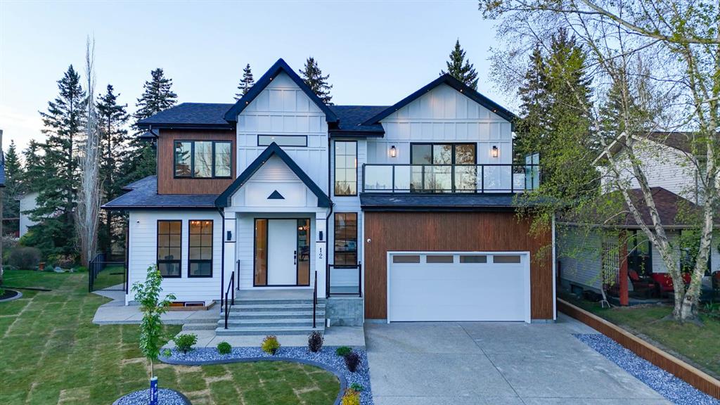 Picture of 12 Vardana Place NW, Calgary Real Estate Listing