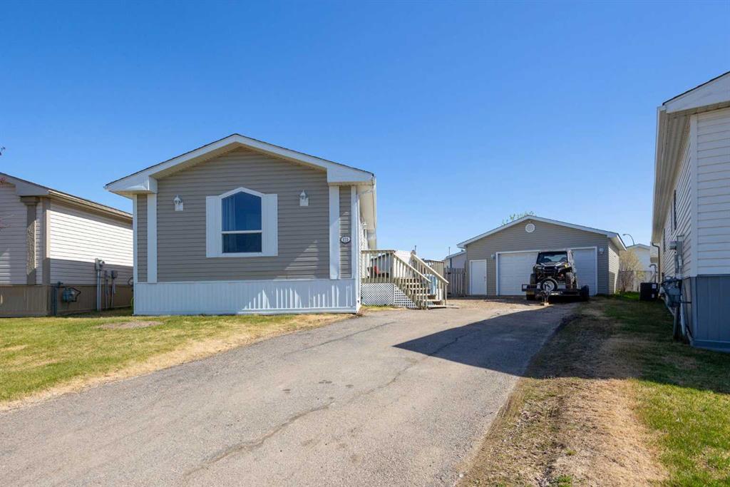 Picture of 121 Malcolm Bay , Fort McMurray Real Estate Listing