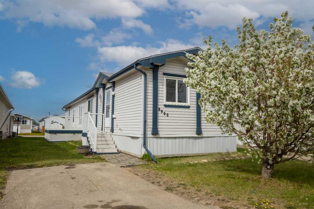 Picture of 9006 86 Avenue , Grande Prairie Real Estate Listing