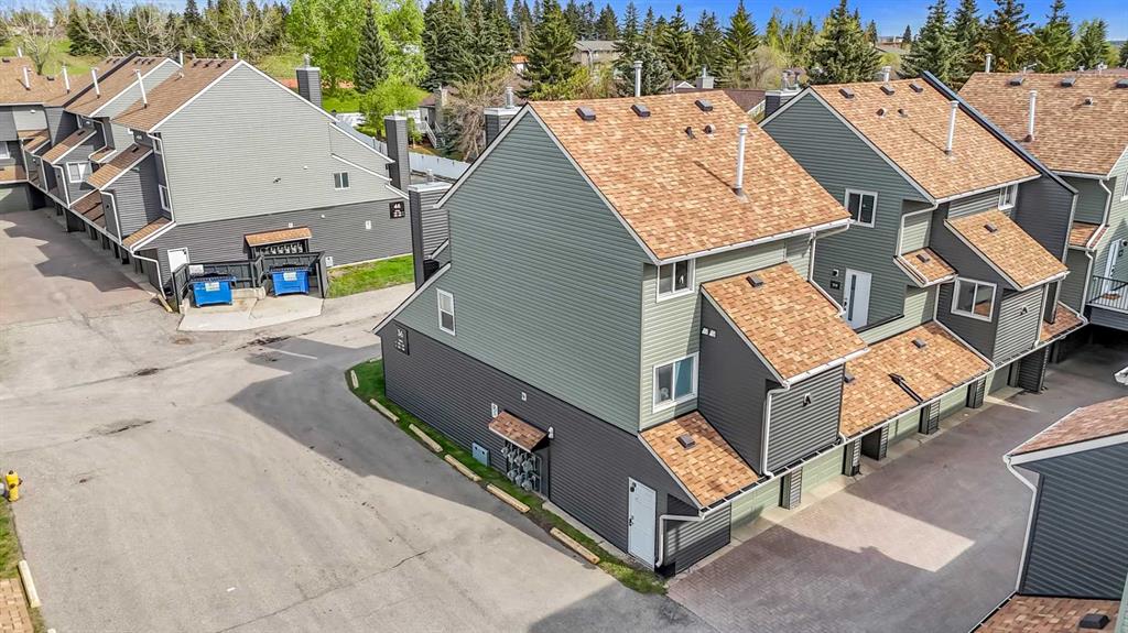 Picture of 120, 36 Glamis Green SW, Calgary Real Estate Listing