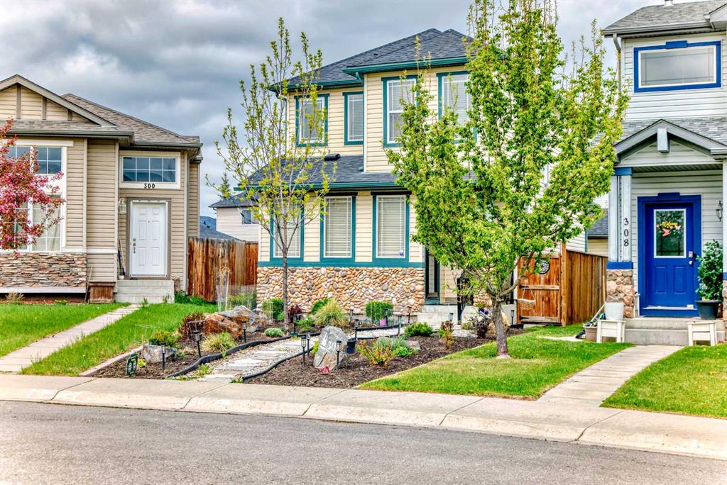 Picture of 304 Eversyde Circle SW, Calgary Real Estate Listing