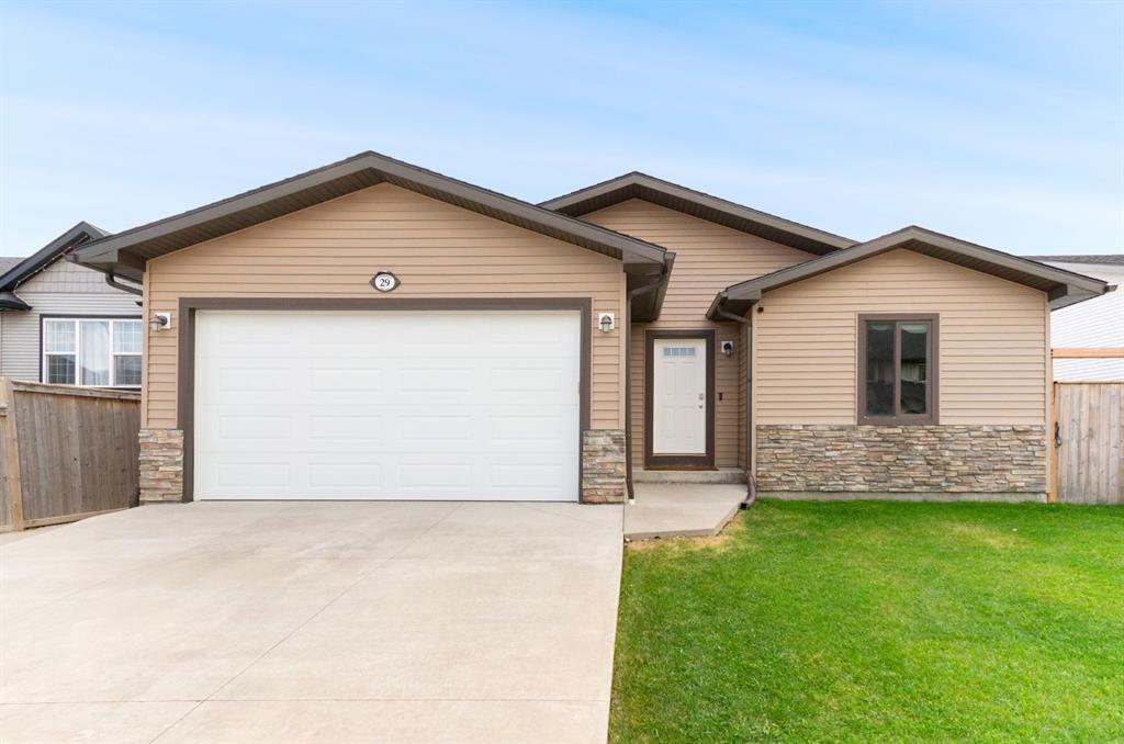 Picture of 29 Sandpiper Drive , Didsbury Real Estate Listing