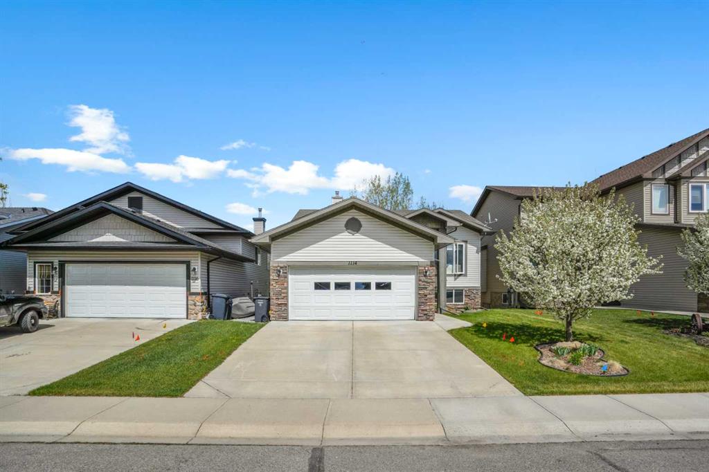 Picture of 1114 Highland Green View NW, High River Real Estate Listing