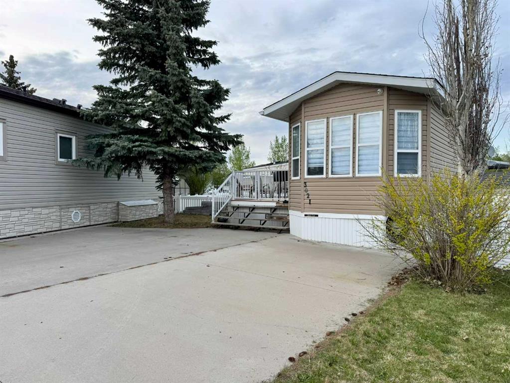 Picture of 3021, 35468 Range Road 30  , Rural Red Deer County Real Estate Listing