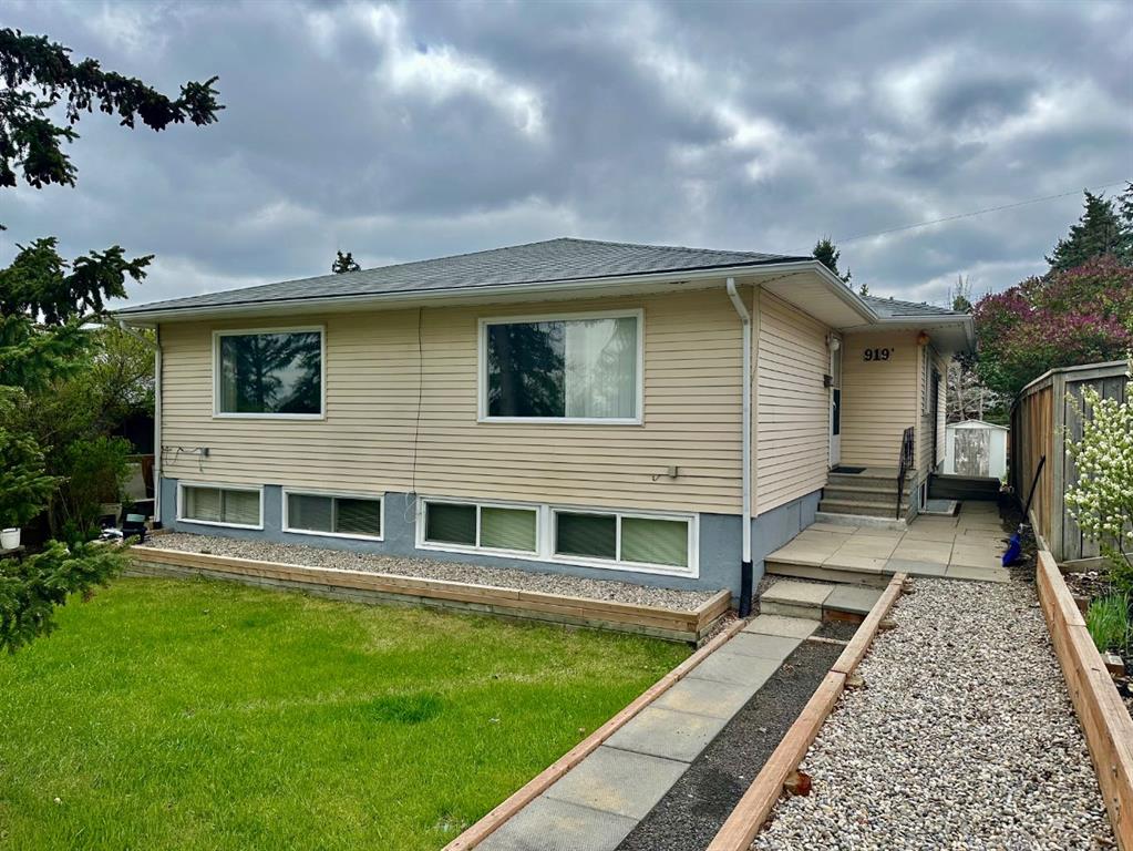 Picture of 919 32 Avenue NW, Calgary Real Estate Listing