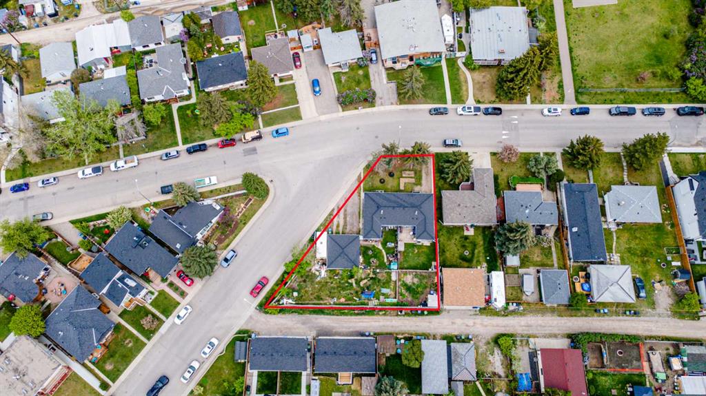 Picture of 4649 70 Street NW, Calgary Real Estate Listing