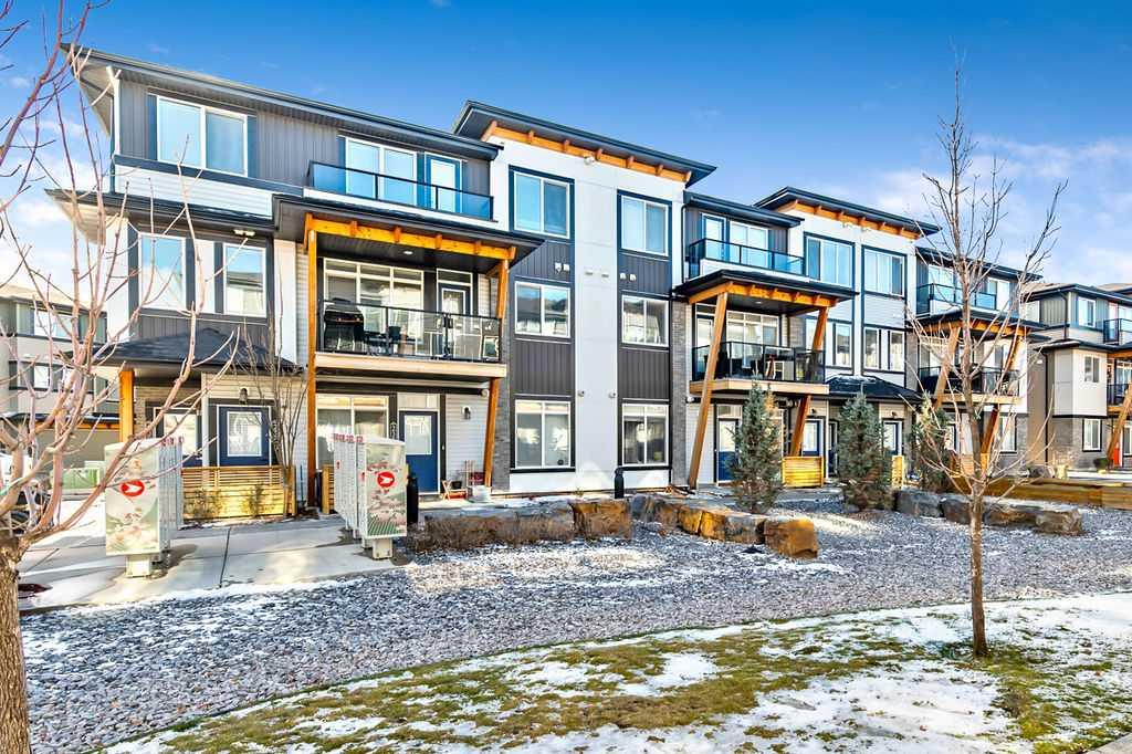 Picture of 237 Savanna Walk NE, Calgary Real Estate Listing