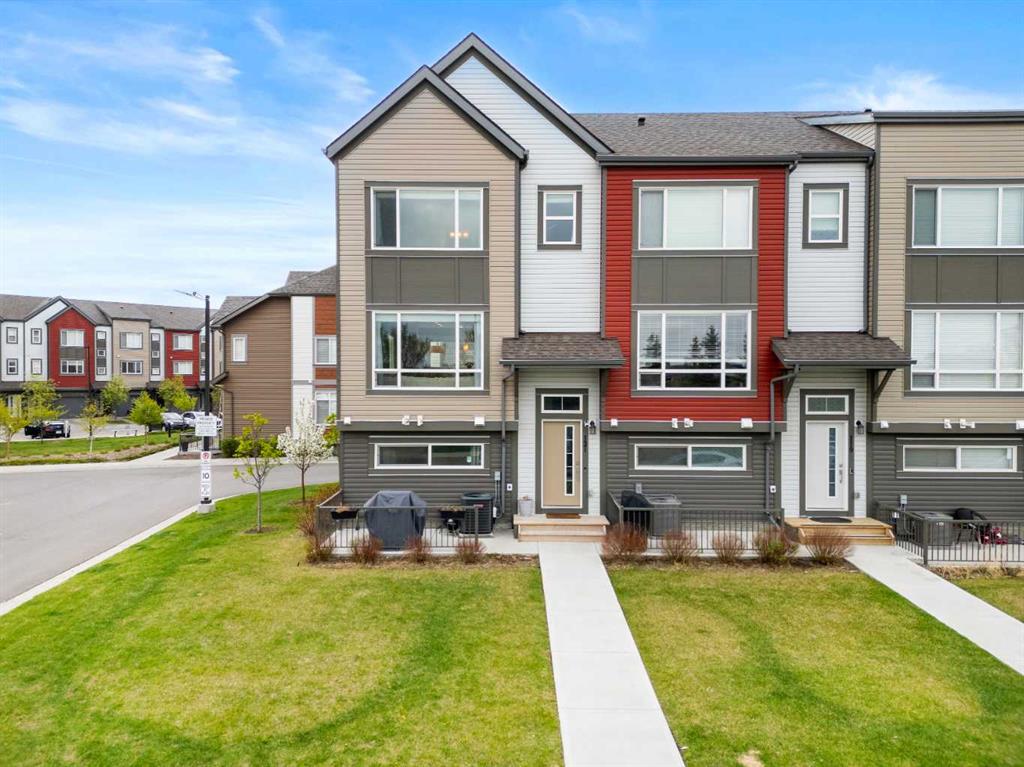 Picture of 121 Copperstone Park SE, Calgary Real Estate Listing
