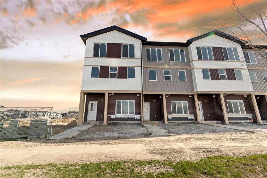 Picture of 301 Corner Meadows Manor NE, Calgary Real Estate Listing