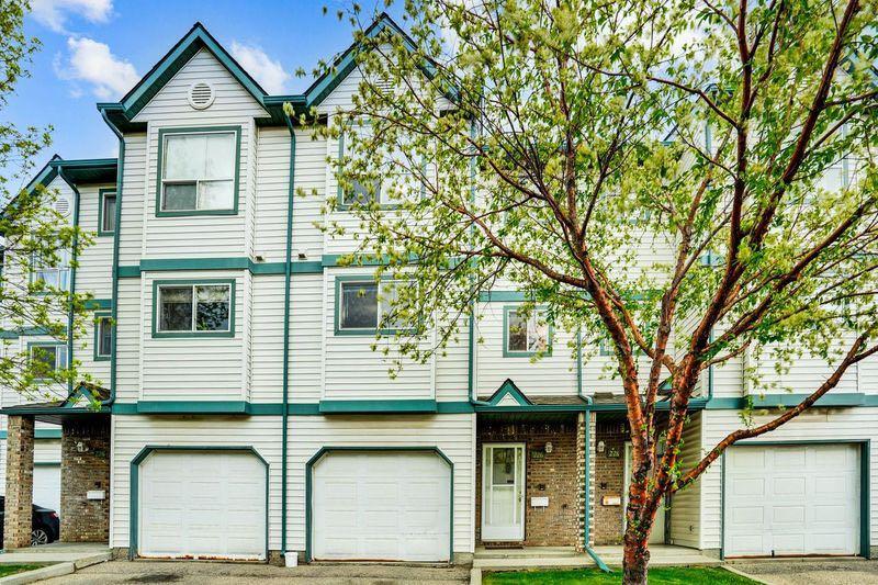Picture of 226 Anderson Grove SW, Calgary Real Estate Listing