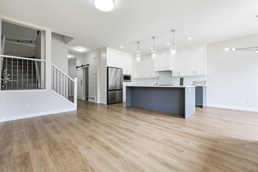 Picture of 76 Copperhead Grove SE, Calgary Real Estate Listing