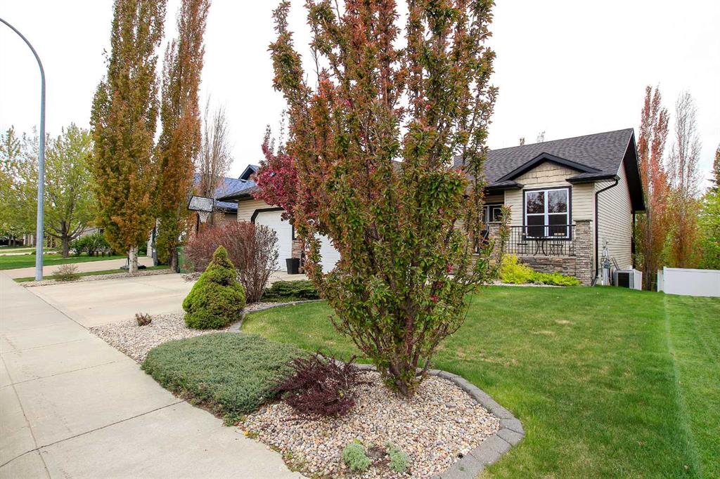 Picture of 76 Illingworth Close , Red Deer Real Estate Listing