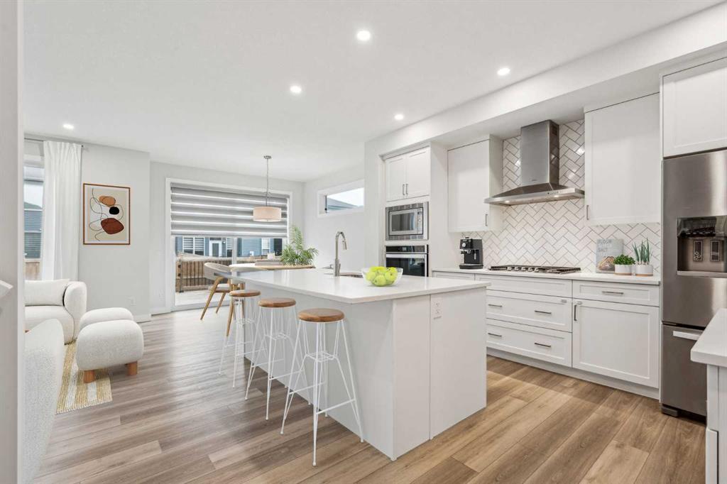 Picture of 50 Creekstone Square SW, Calgary Real Estate Listing