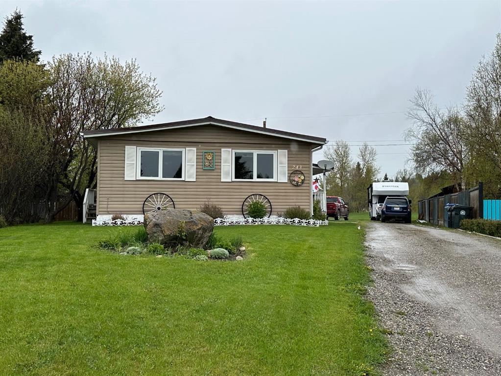Picture of 243 4 Street NW, Sundre Real Estate Listing