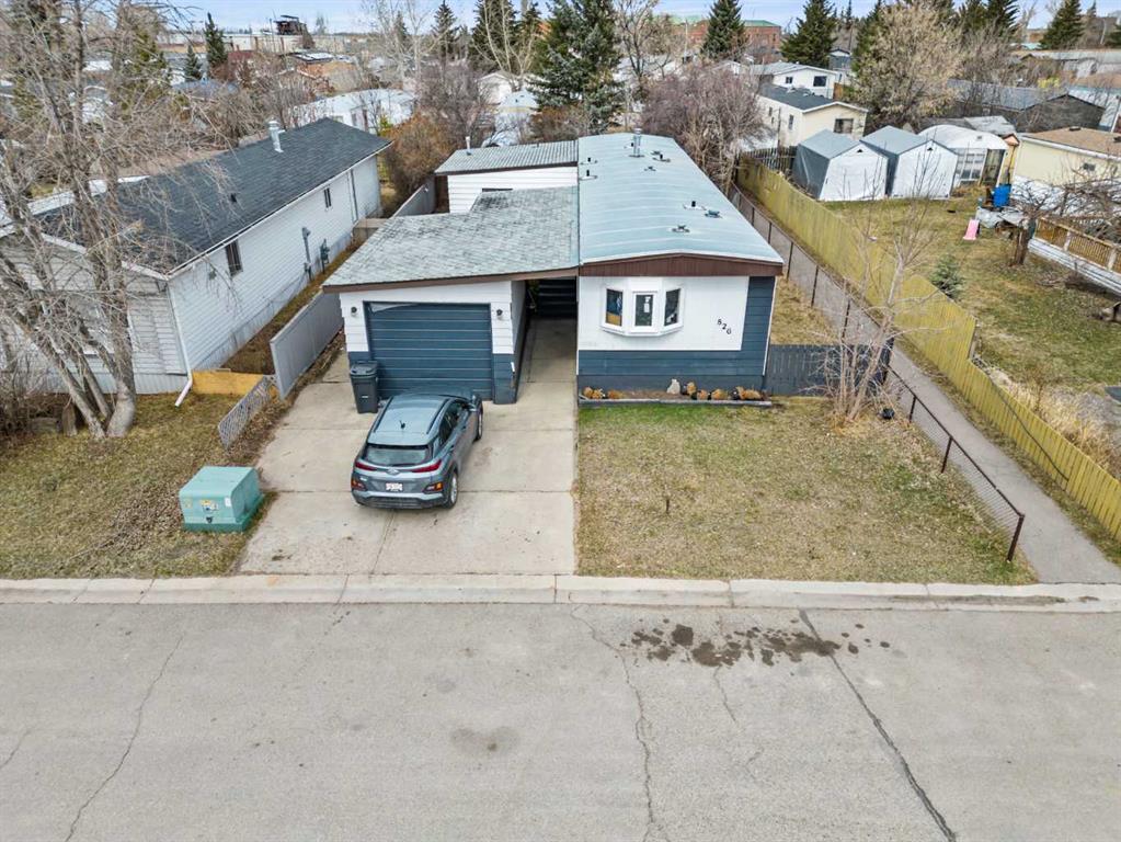 Picture of 826 Brentwood Crescent , Strathmore Real Estate Listing