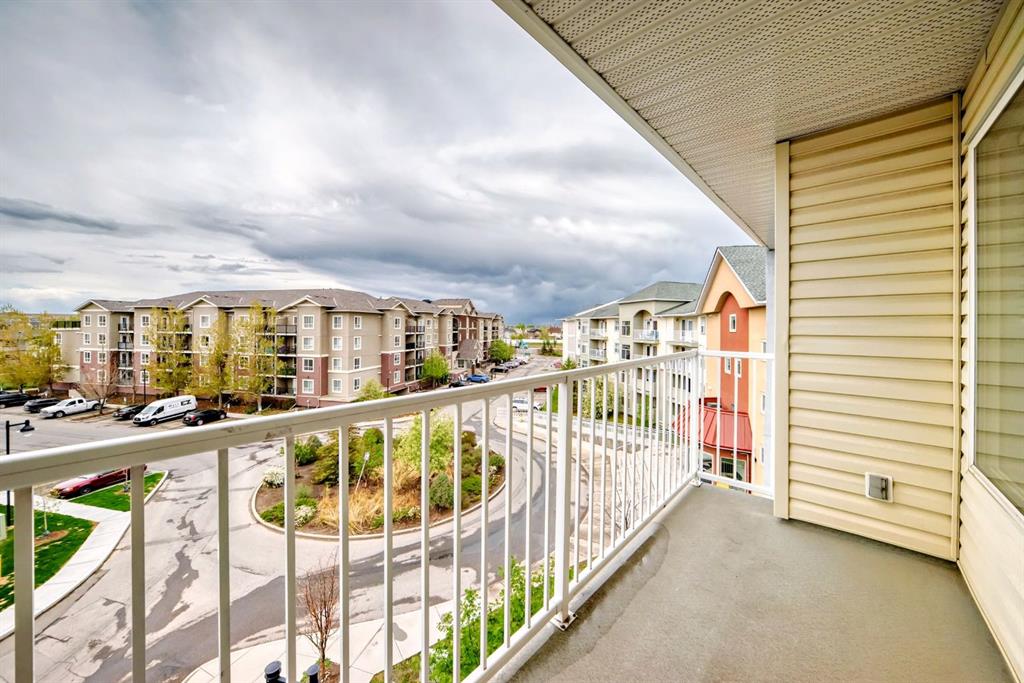 Picture of 2424, 700 Willowbrook Road NW, Airdrie Real Estate Listing