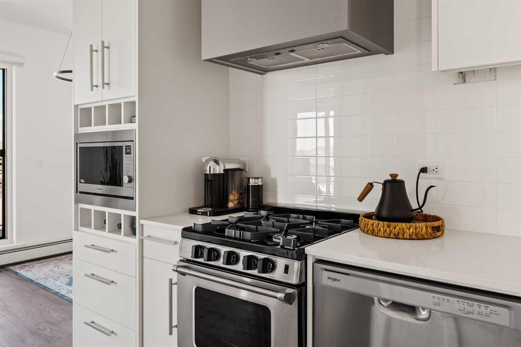 Picture of 401, 8230 Broadcast Avenue SW, Calgary Real Estate Listing