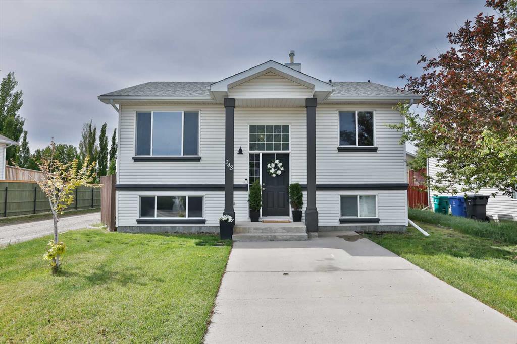 Picture of 248 Bluefox Boulevard N, Lethbridge Real Estate Listing