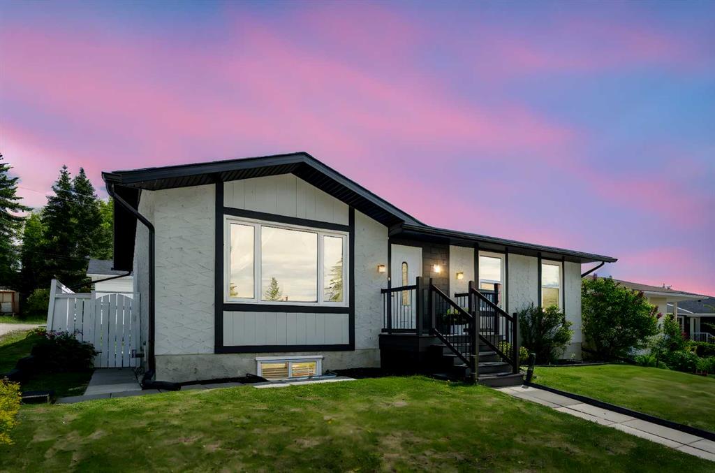 Picture of 316 Queen Alexandra Road SE, Calgary Real Estate Listing