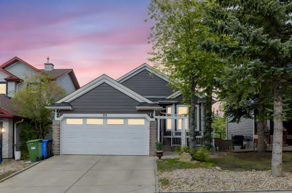 Picture of 22 Somerset Way SW, Calgary Real Estate Listing