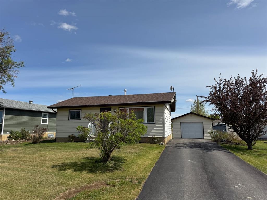 Picture of 928 4th Avenue  , Hines Creek Real Estate Listing