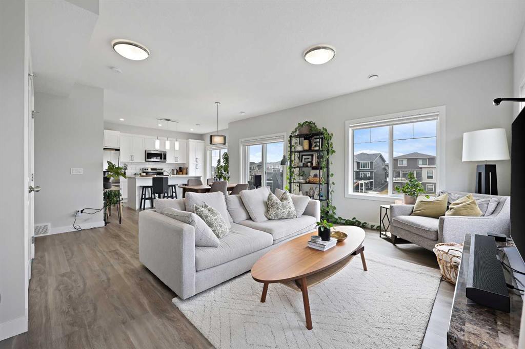 Picture of 250 Canals Crossing SW, Airdrie Real Estate Listing