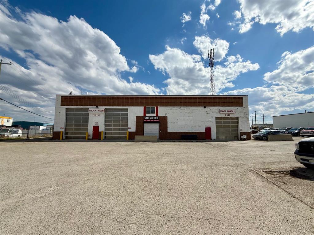 Picture of 55 East Lake Crescent NE, Airdrie Real Estate Listing