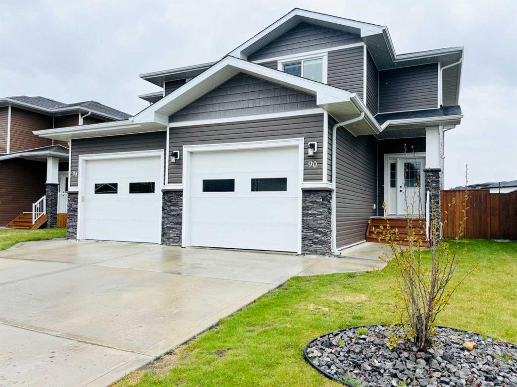Picture of 90 Ranchers Close , Lacombe Real Estate Listing