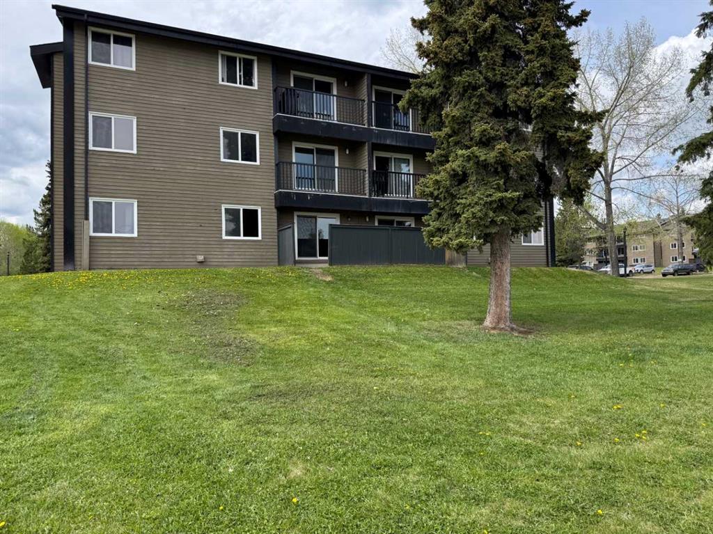 Picture of 107B, 5611 9 Avenue , Edson Real Estate Listing