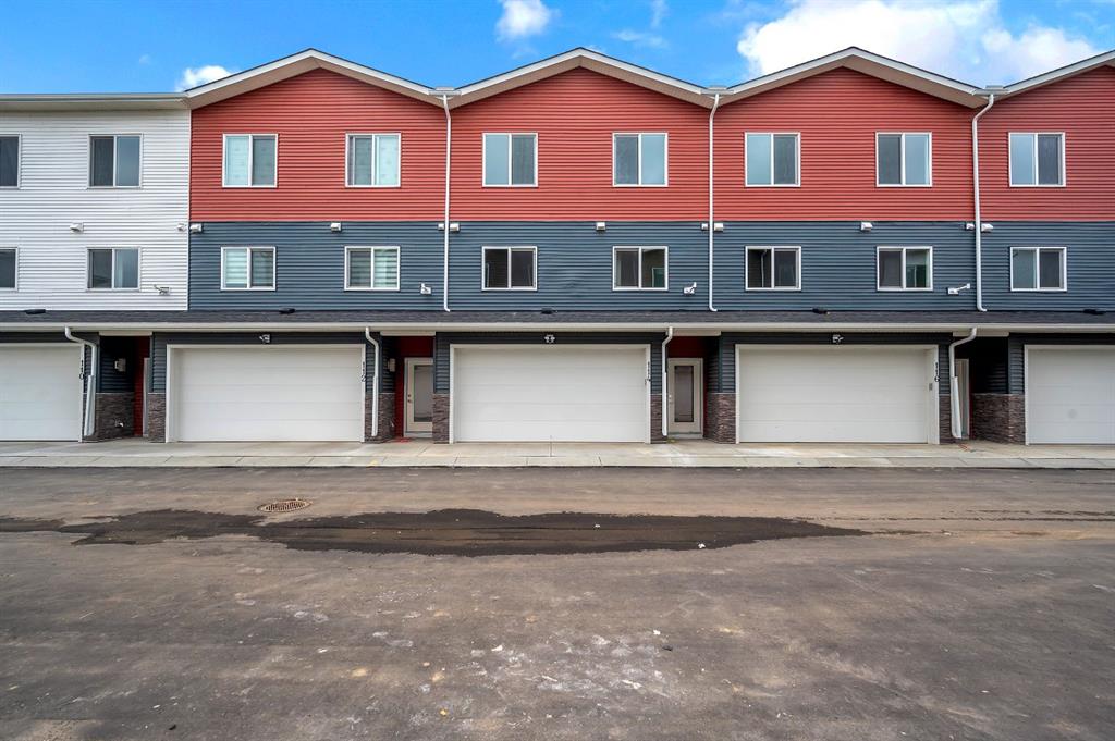 Picture of 114 Red Sky Villas NE, Calgary Real Estate Listing