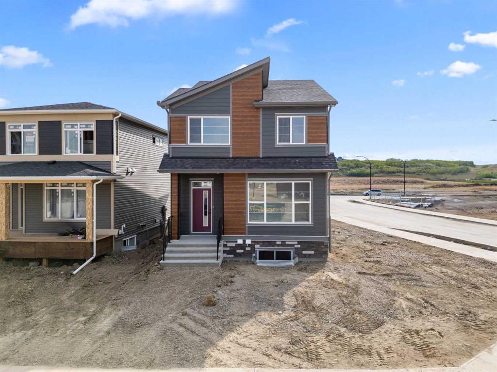 Picture of 7 Wolf Hollow Street SE, Calgary Real Estate Listing